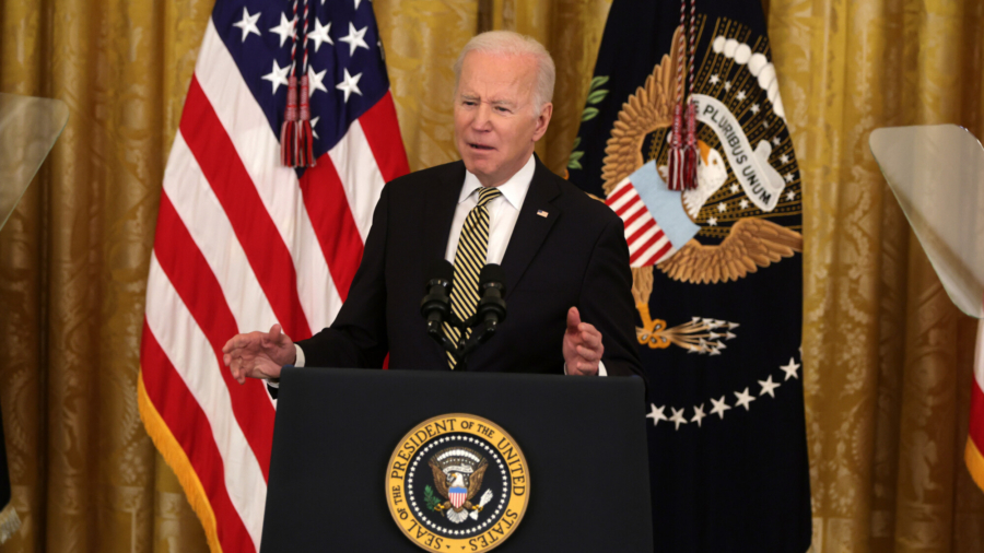 Biden Pledges Extra $800 Million in Ukrainian Aid