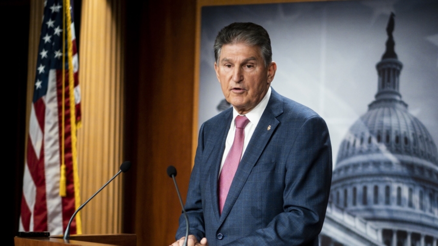 Manchin Leads Bipartisan Bill to Ban Imports of Russian Oil