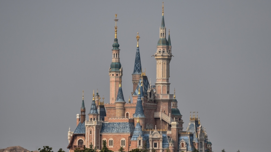 Shanghai Disneyland Closes Amid Virus Surge