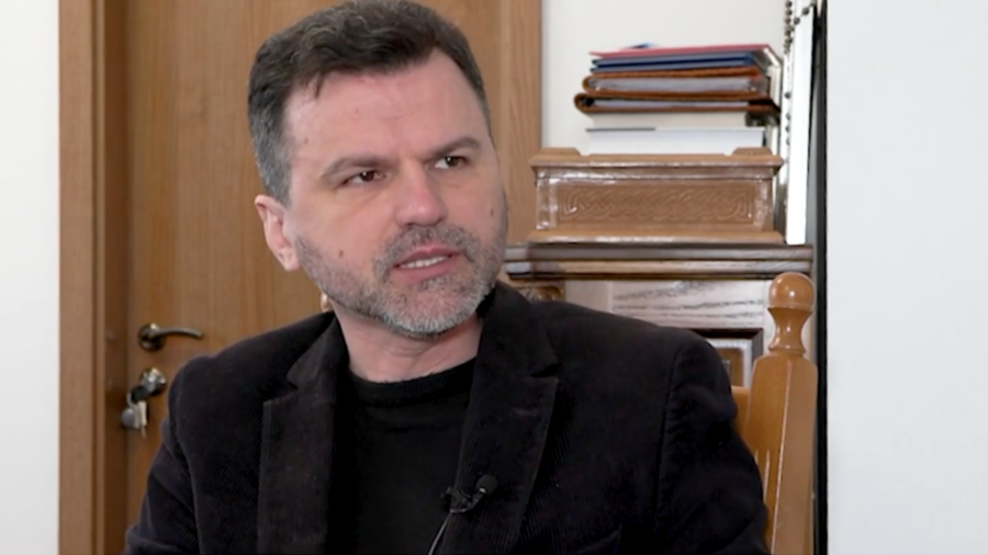 Ukrainian Officials Keeping the Economy Going