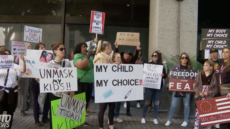 Los Angeles Parents Protest School Mask Mandates