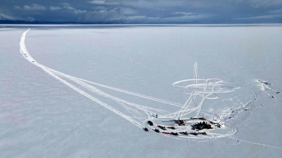 Small Plane Crashes on Frozen Alaska Lake, Injuring 5 People