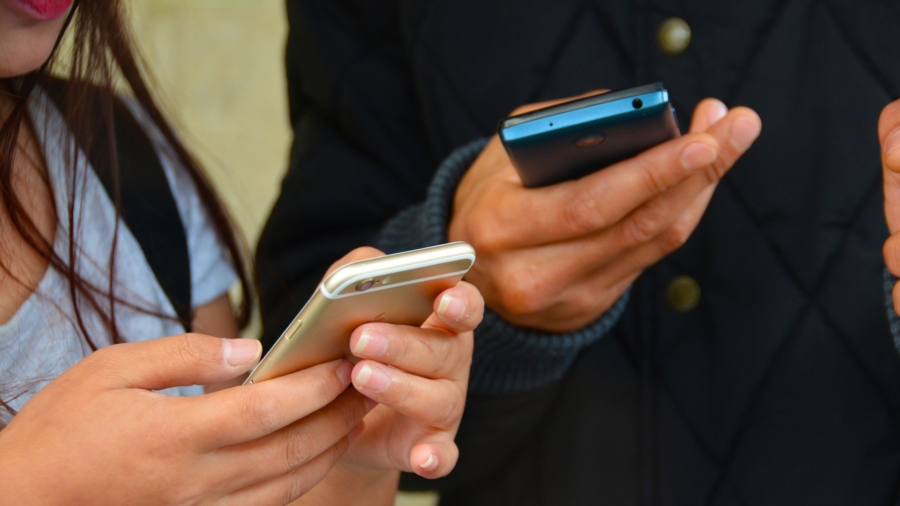 Children Are Getting Wired From Stress by Screens