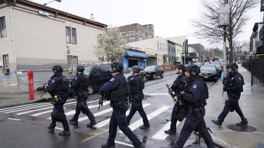 5 Shot, 13 Injured at Brooklyn Subway Station