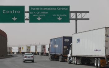 Texas Reopens Truck Flow in Laredo After Border Deal With Mexican State