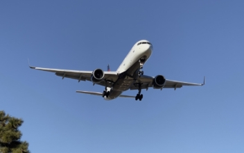 Delta Pilots Land Jet Safely After Cockpit Windshield Cracks