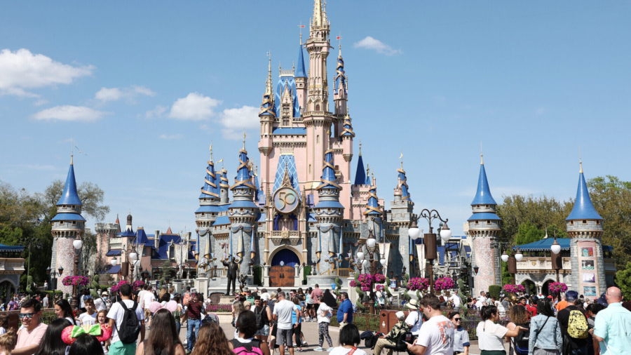 Family Visiting Disney World Says Apple AirTag Was Used to Track Them