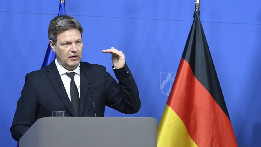 Germany Drops Opposition to Russian Oil Embargo