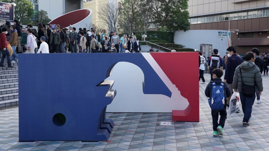 MLB to Use Technology to Replace Hand Signals