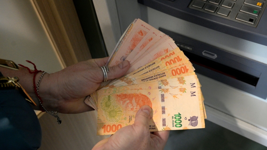 Argentinians Try to Survive High Inflation