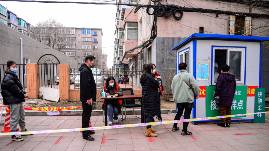 Residents in China Scold Authorities for Welding Doors Shut