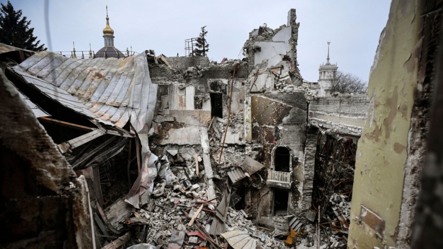 Russia–Ukraine War (April 21): Mariupol Mayor Says Lives of City’s Trapped Residents Are in Putin’s Hands
