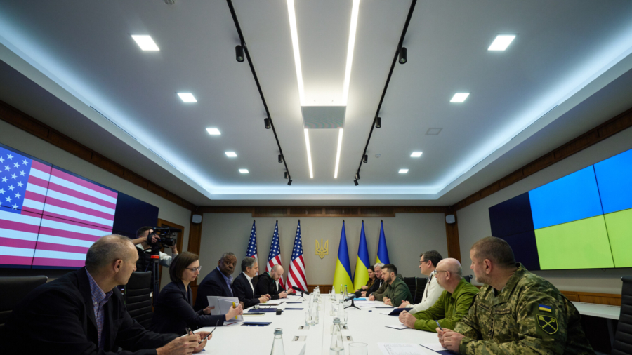 Blinken and Austin Meet President Zelenskyy