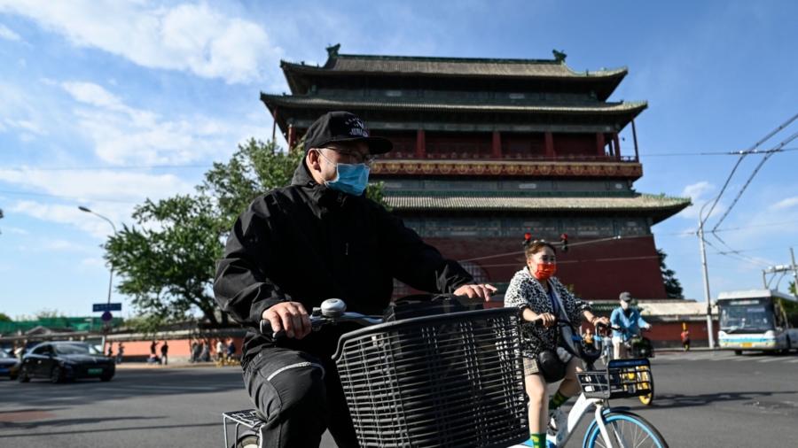 Lockdowns Hurt China's Commuter Workers