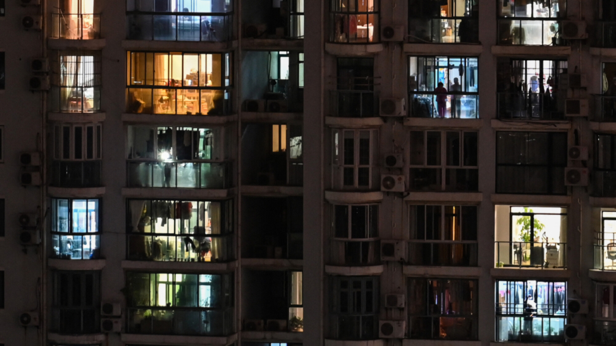 Shanghai Lockdown Stirs Memories of Planned Economy