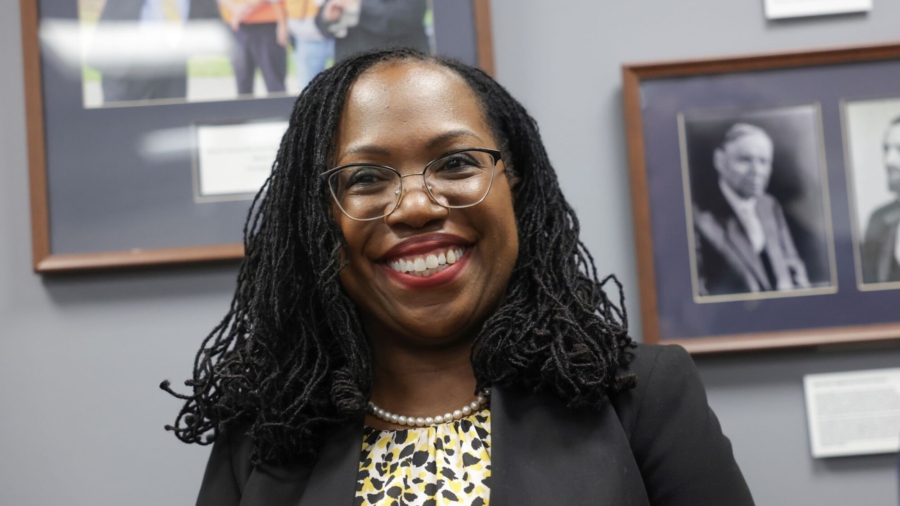 Senate Confirms Judge Jackson to Supreme Court