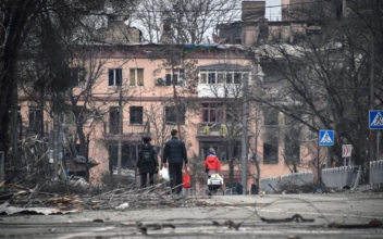 Mariupol Residents Survive in War-Torn City