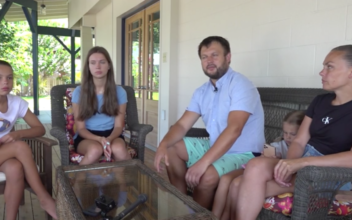 War Strands Ukrainian Family in Hawaii