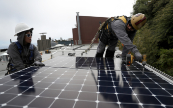 They’re Paneling Paradise to Put Up Solar—A Lot