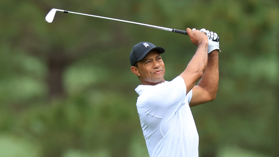 Tiger Slam Clubs Set Auction Record