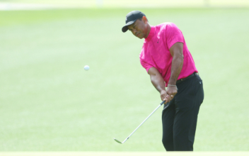 Tiger Woods Plays the Masters, Shoots 71