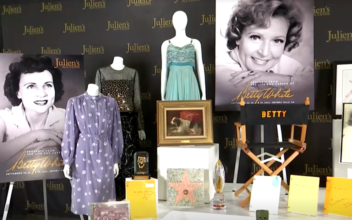 Betty White Personal Items Up for Auction