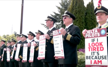 Delta Pilots Picket Over Scheduling Issues