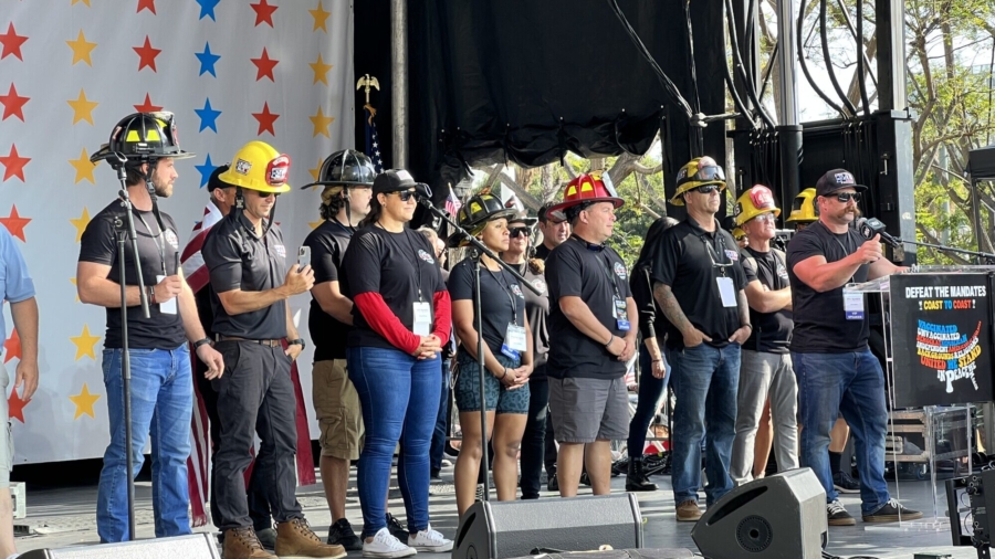 Los Angeles Rallies Against Vaccine Mandates