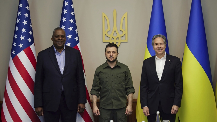 Austin: Ukraine Can Win Against Russia