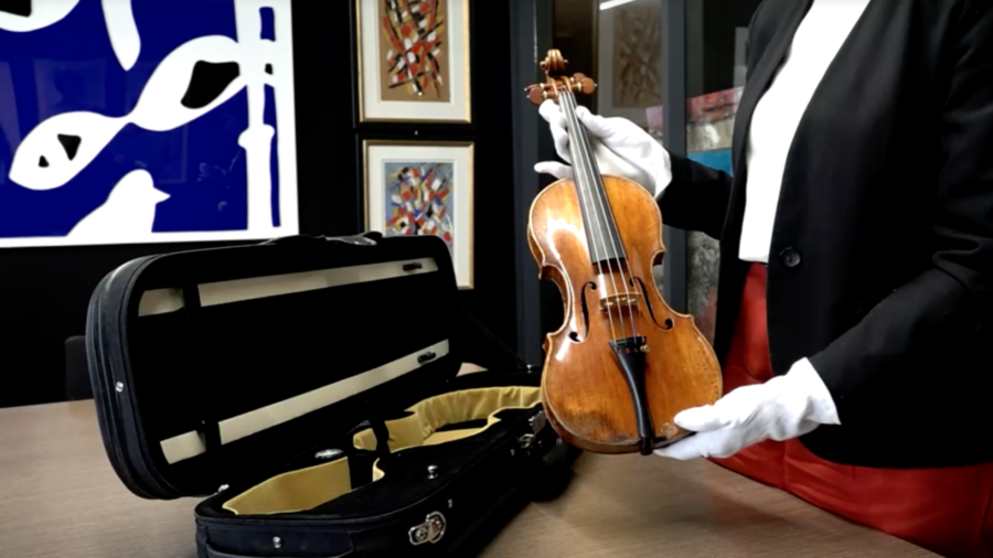 Giuseppe Guarneri Violin up for Auction