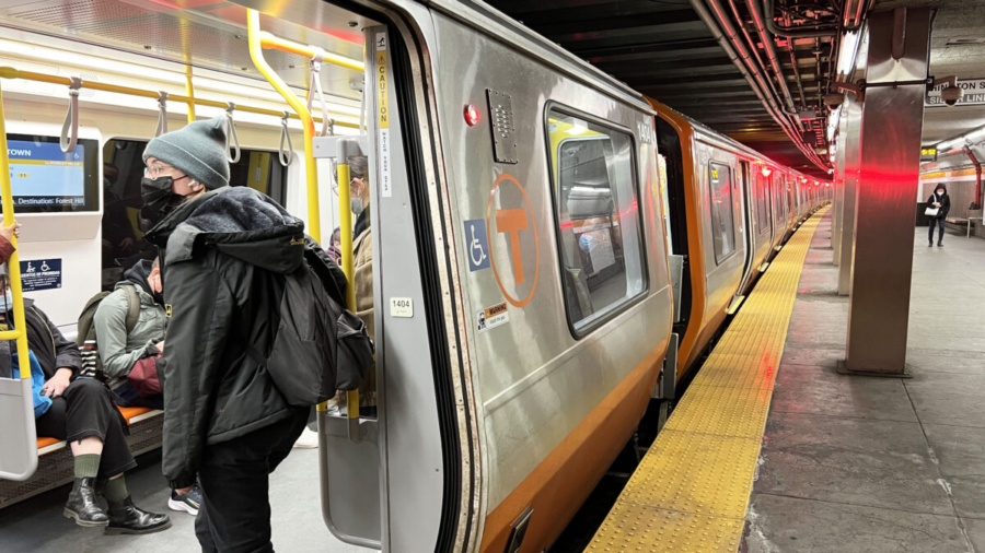 Chinese-Made Subway Cars Fail in Boston