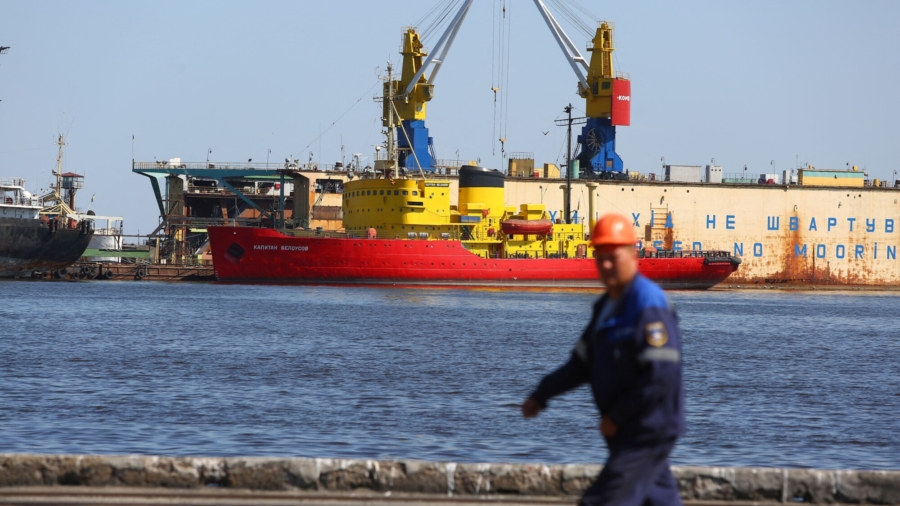Russia Blockades Crimea Sea Port