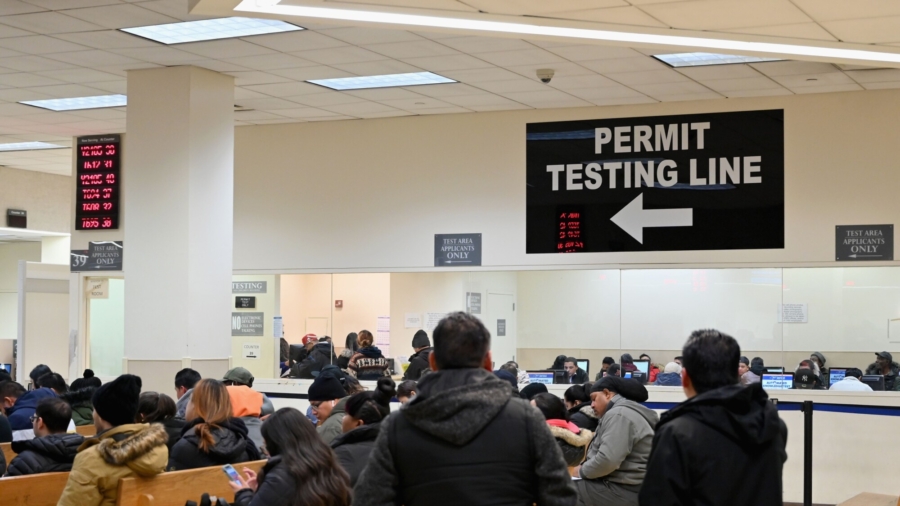 Pros and Cons of Giving Illegal Immigrants Driver's Licenses as Massachusetts Set to Pass Law