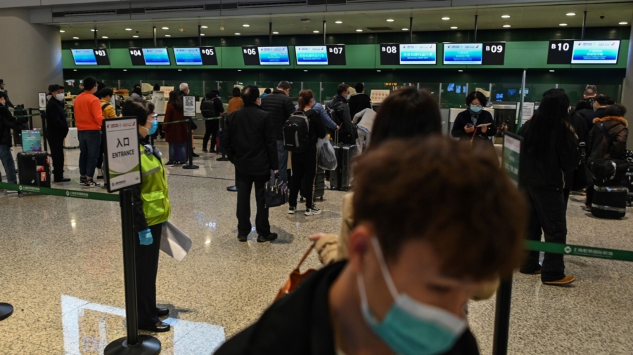 Passengers Trapped in Shanghai Airport