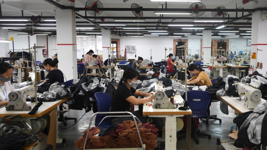 Vietnam Exports Soar Amid Decline in Shenzhen