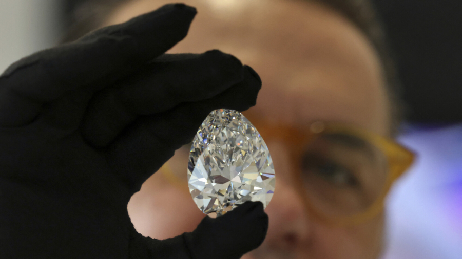 228-Carat White Diamond Sold For $22 Million