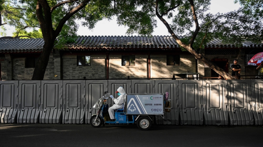 Beijing Lockdown Angers Local Residents