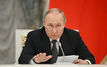 Putin Hikes Pensions Amid ‘Difficult Year’