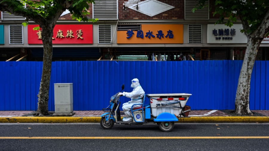 A Migrant Worker's Ordeal in Locked-Down Shanghai