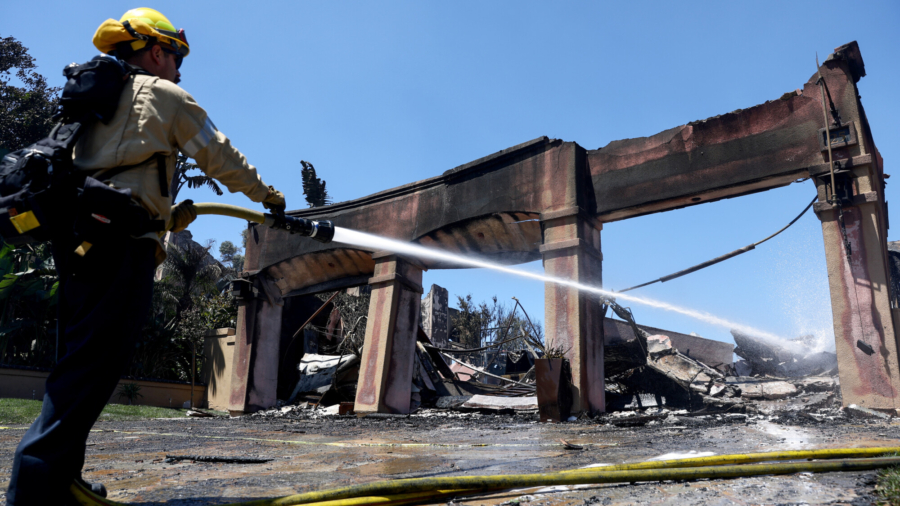 Coastal Fire Rips Through Southern California Homes