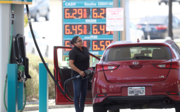 Gasoline Prices Hit Record High on Memorial Day, Higher Travel Numbers Still Expected