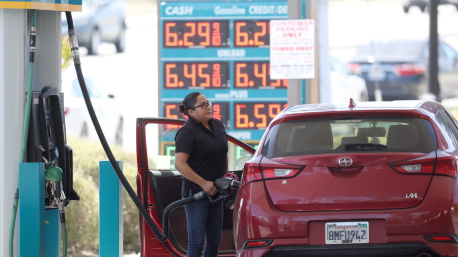 Gasoline Prices Hit Record High on Memorial Day, Higher Travel Numbers Still Expected