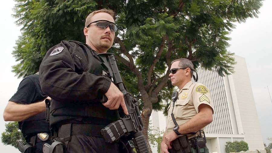 LA Sheriff Increases Patrol on Metro, Beach