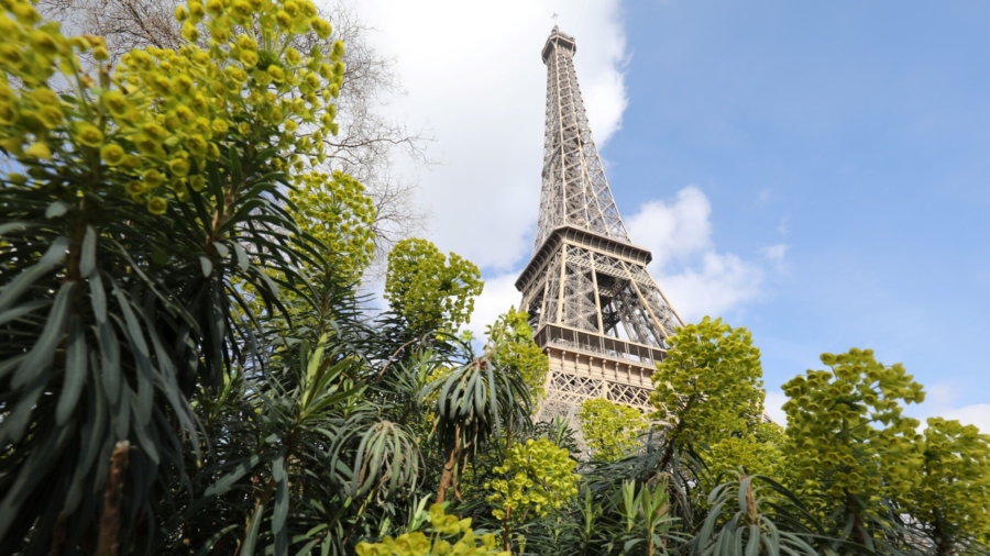 Eiffel Tower Briefly Evacuated Over Bomb Threat