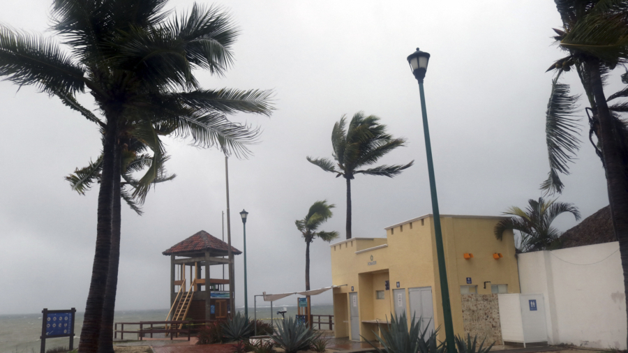 Storm Agatha Kills 3 in Southern Mexico; Heavy Rainfall to Continue
