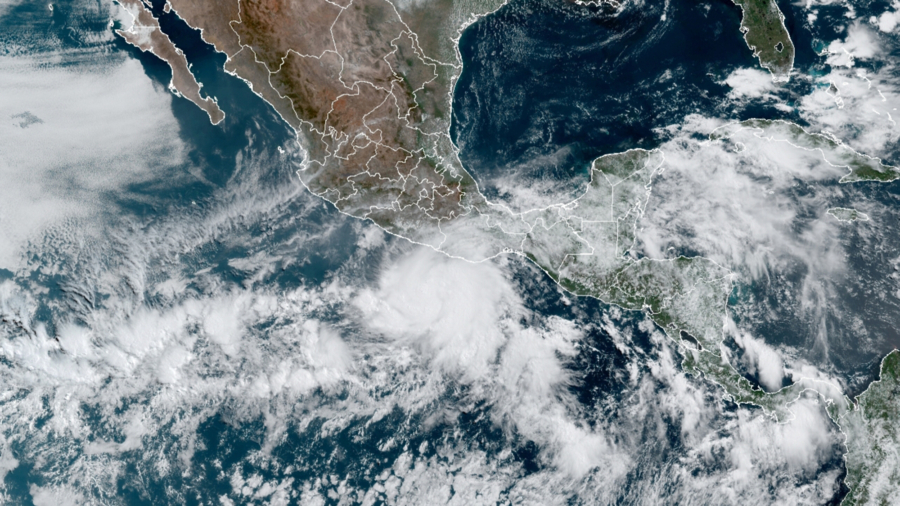 Pacific Season’s First Hurricane Makes Landfall in Mexico