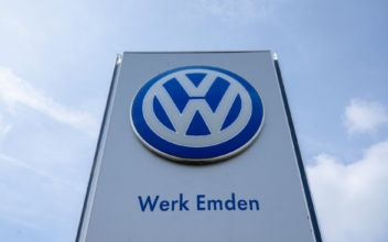 Flying Cake, Shouted Slogans, Shareholder Questions: Volkswagen Defends China Record at Meeting