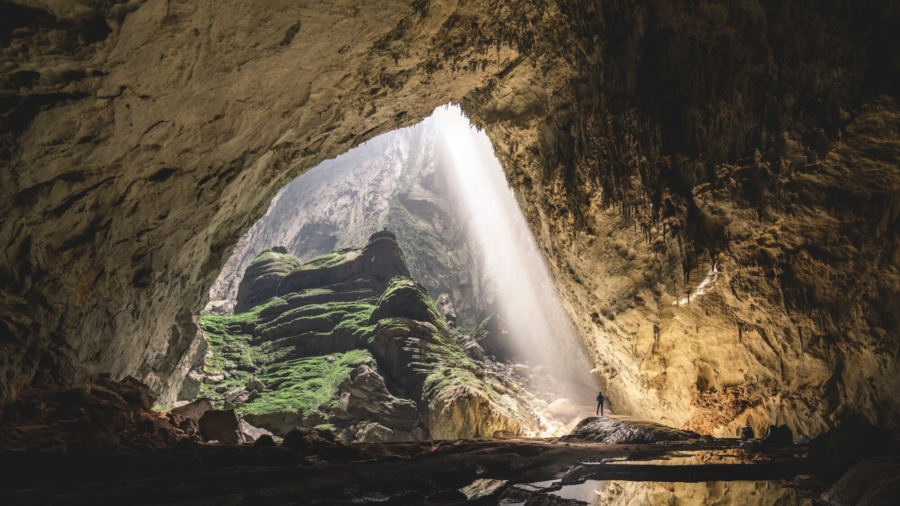 Experts Explore, Study Vietnamese Cave