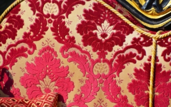 Ancient Wooden Looms Produce High-End Velvet
