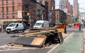 NYC Outdoor Dining Issues Amid Street Repair